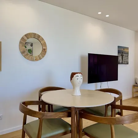 Bunksy Flat Delmar Waterfront Living By Junto Ao Mar
