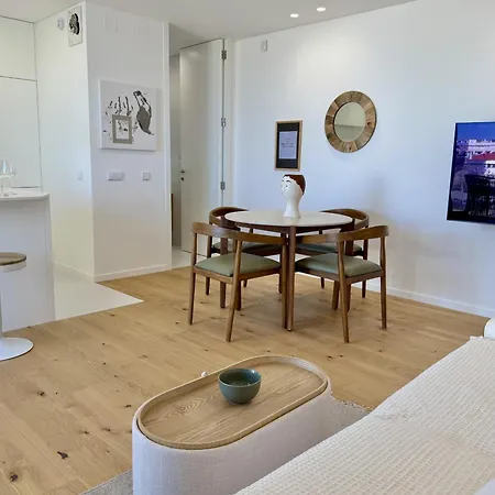 Bunksy Flat Delmar Waterfront Living By Junto Ao Mar アパート