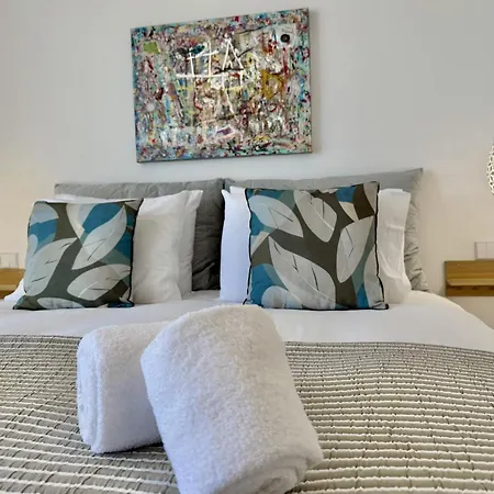 Bunksy Flat Delmar Waterfront Living By Junto Ao Mar *